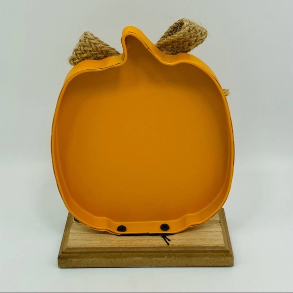 NWT Rae Dunn GRATEFUL Metal Pumpkin w/ Wood Stand - Picture 2 of 9